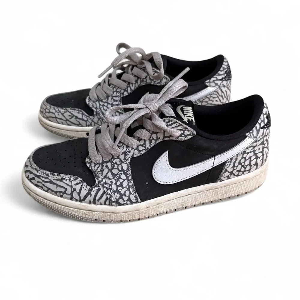 Nike Jordan 1 Retro Low OG in Black Cement Big Kids Youth 6.5